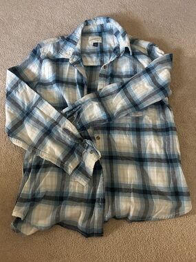 Light Blue Flannel Plaid Button-Up Shirt